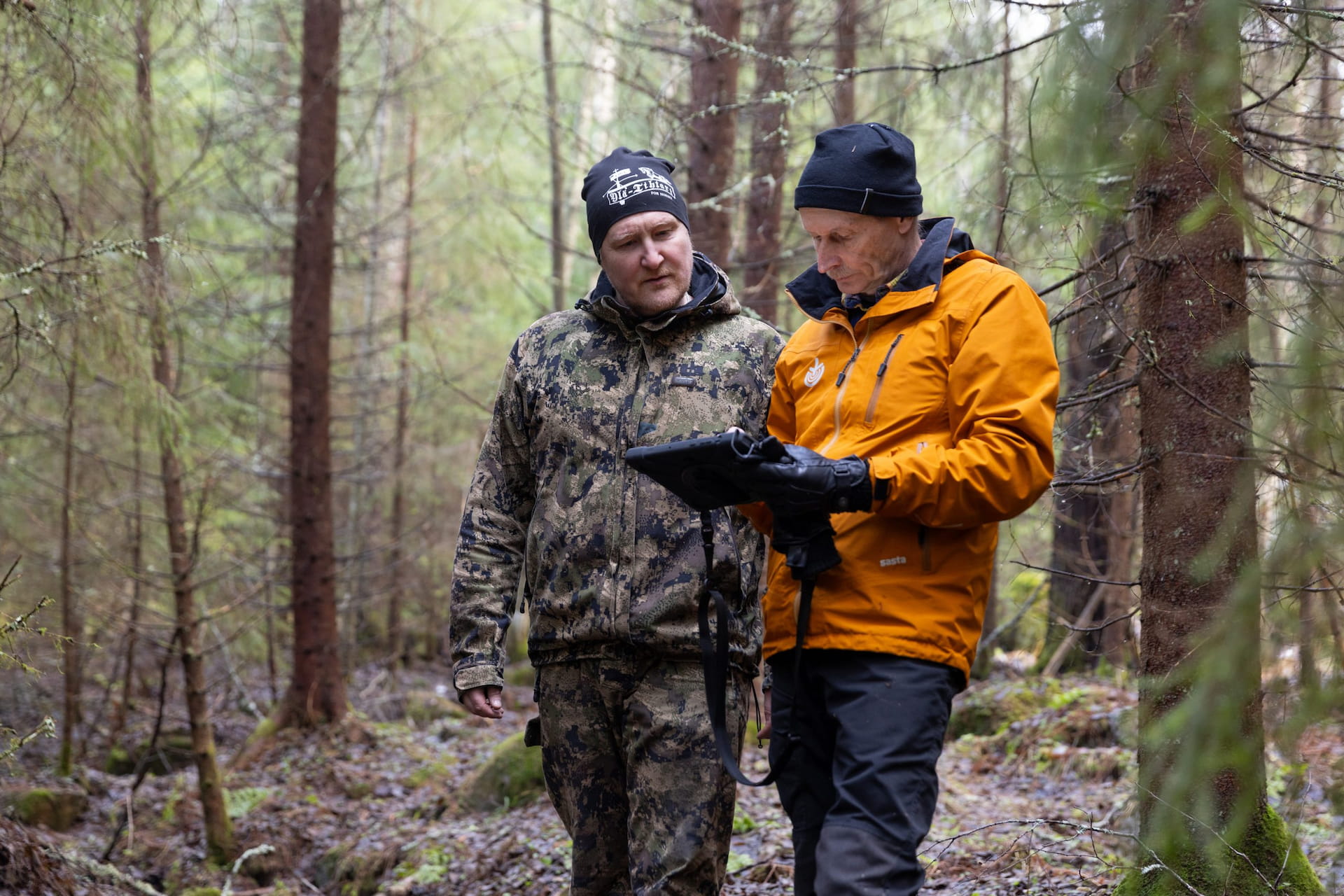 Meillä metsänomistajat päättävät ja ammattilaiset toteuttavat